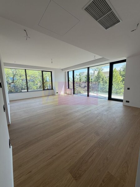 Apartament 4 camere ONE LAKE CLUB , LUX